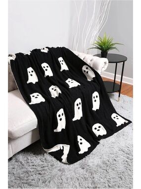 Cozy Black Ghost Plush Throw Blanket - Halloween Accent